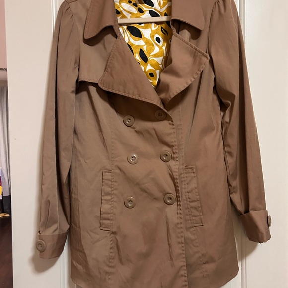 Bought in Paris 🫶🏽 Mid Thigh dark Tan Trench Coat 👜☕️🥐 French Gem! - Picture 9 of 11